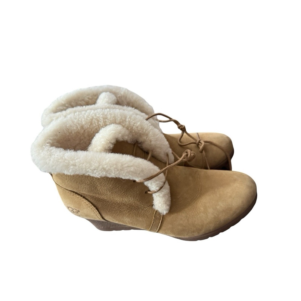 UGG Chestnut Jeovana wedge‎ Heel Boot Fur lined Chukka Ankle Size 9 - Picture 2 of 5